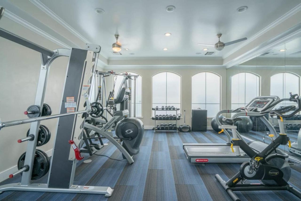 Posh 2Bd - Midtown - Gym, Pool, W-D, Parking - Sleeps 8 Apartment Phoenix Ngoại thất bức ảnh
